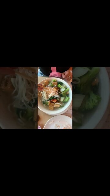 #foodie #sessionstv #pho #vegan #foodlover #noodles #vietnam