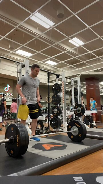 225 lb Power Clean PR and 335 lb Back Squat PR! #gainz #powerclean #backsquat