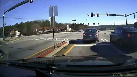 Dash camera video shows Cobb police taking Tennessee murder suspect into custody