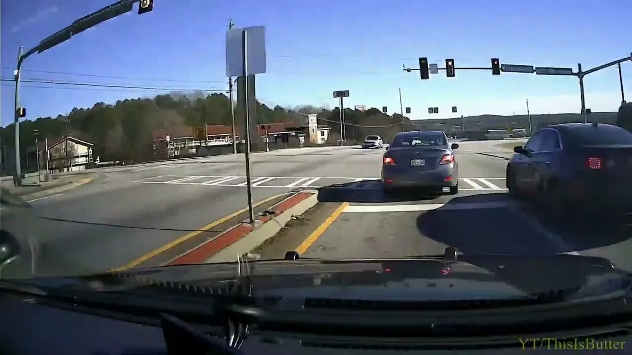 Dash camera video shows Cobb police taking Tennessee murder suspect into custody