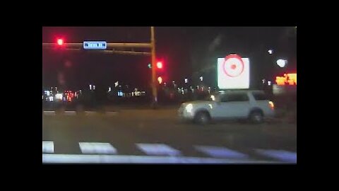 Pickup refuses to move over for police officer (Minnesota)