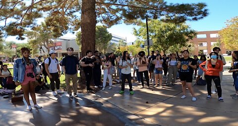 Univ of Nevada, Las Vegas: Massive Crowd, Police Called, Born Again Student Joins With Me Preaching, Jesus Christ Exalted In Front of Hundreds!