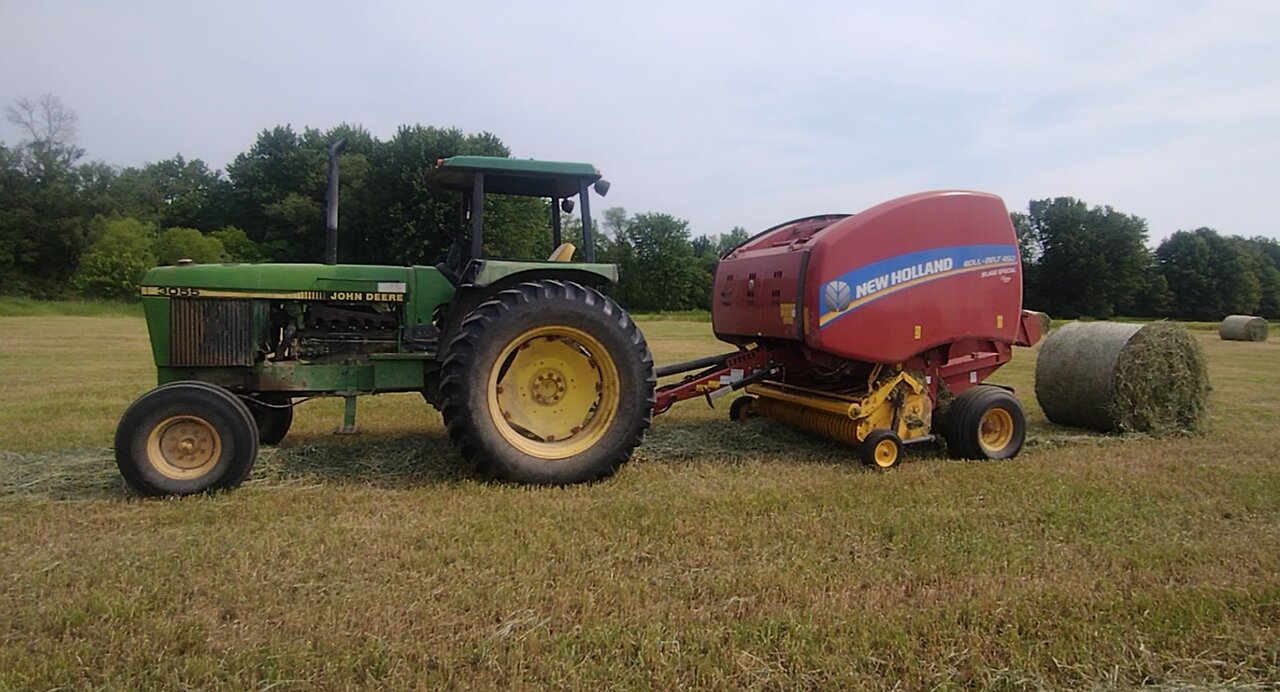 Baling hay 6-8-23