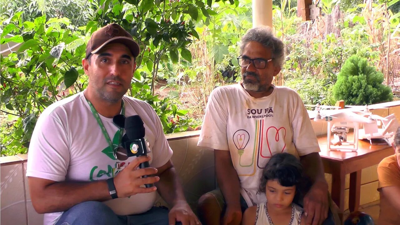 Mesmo Diante da deficiência Israel de Souza Vieira é exemplo de superação em atividades rural