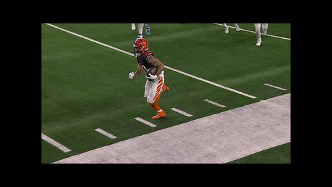 Brown's 19-yard tightrope TD gives Bengals 13-10 lead vs. Cowboys