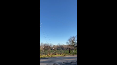 Normal con trails??