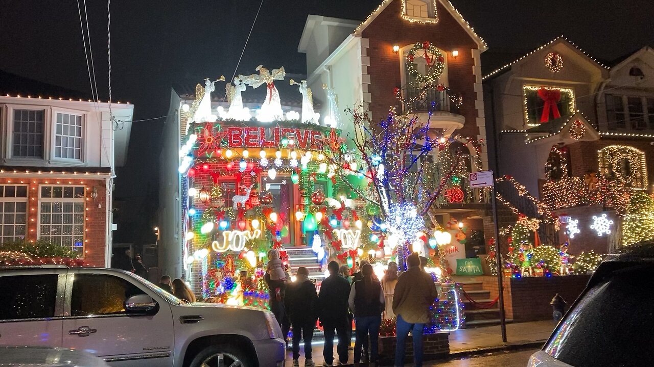 Dyker Heights Christmas Lights (Brooklyn) 2