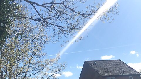 Wales : sky , planes chemtrials 19/04/2024