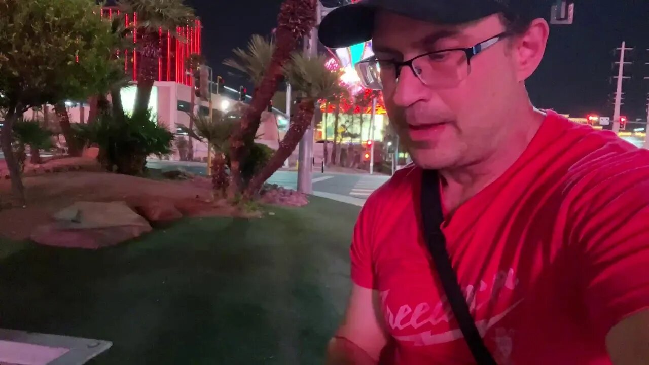 Las Vegas Livestream - Palms, Rio, The Strip… Wow so much to see!