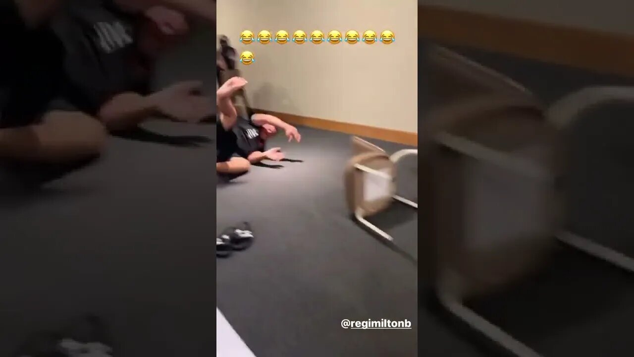Elenco do Vasco se divertindo no hotel em São Luís