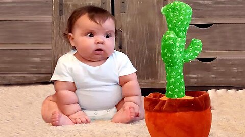 Funny Baby Reaction