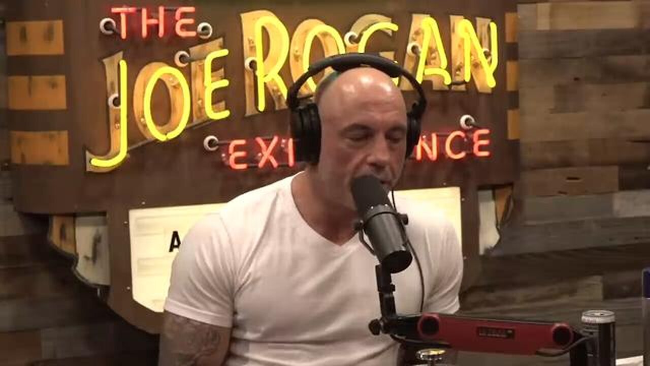 JOE ROGAN - HOW THE SACKLER FAMILY MADE BILLIONS FROM OXYCONTIN