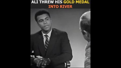 Legend Mohamed ali He gave up all his medals for this reason