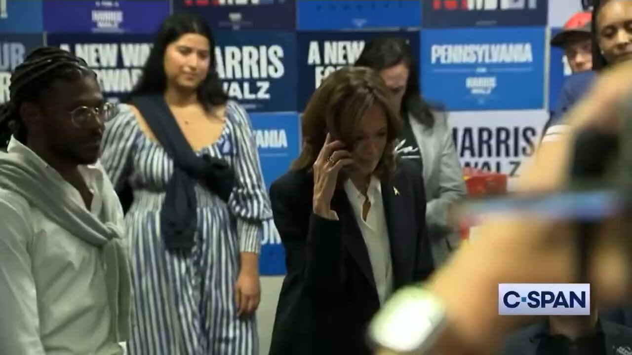 Kamala just pretended to call a voter but then accidentally showed her screen