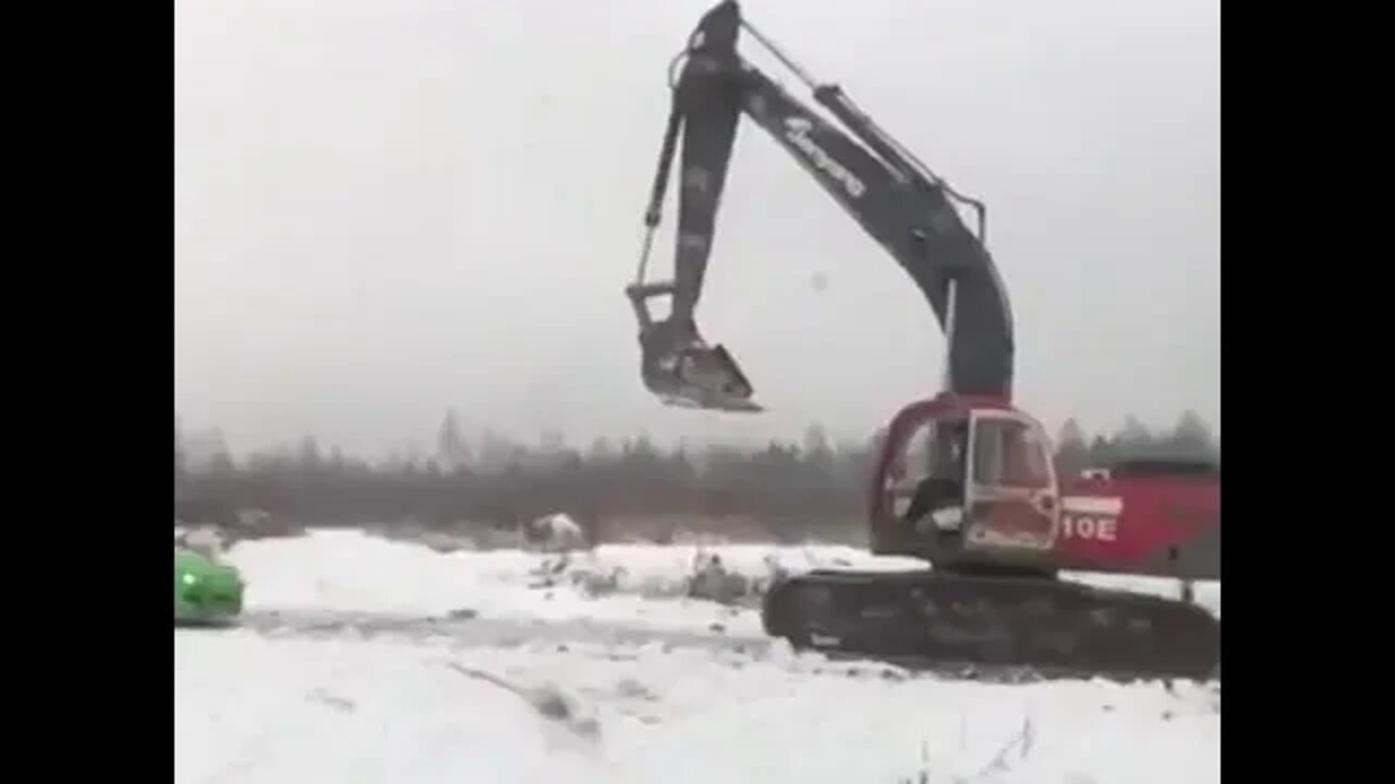 Absurd SA ( Russia : Thugs get taught a lesson )