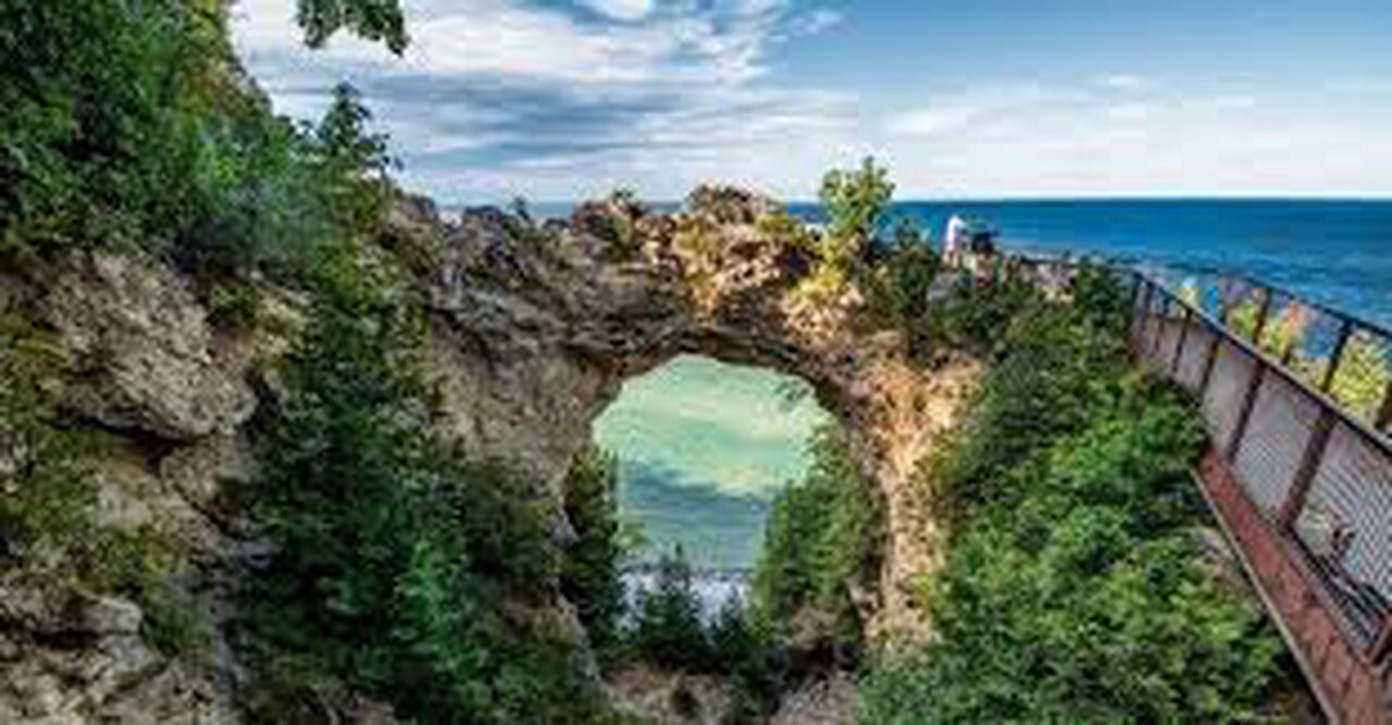 Arch rock