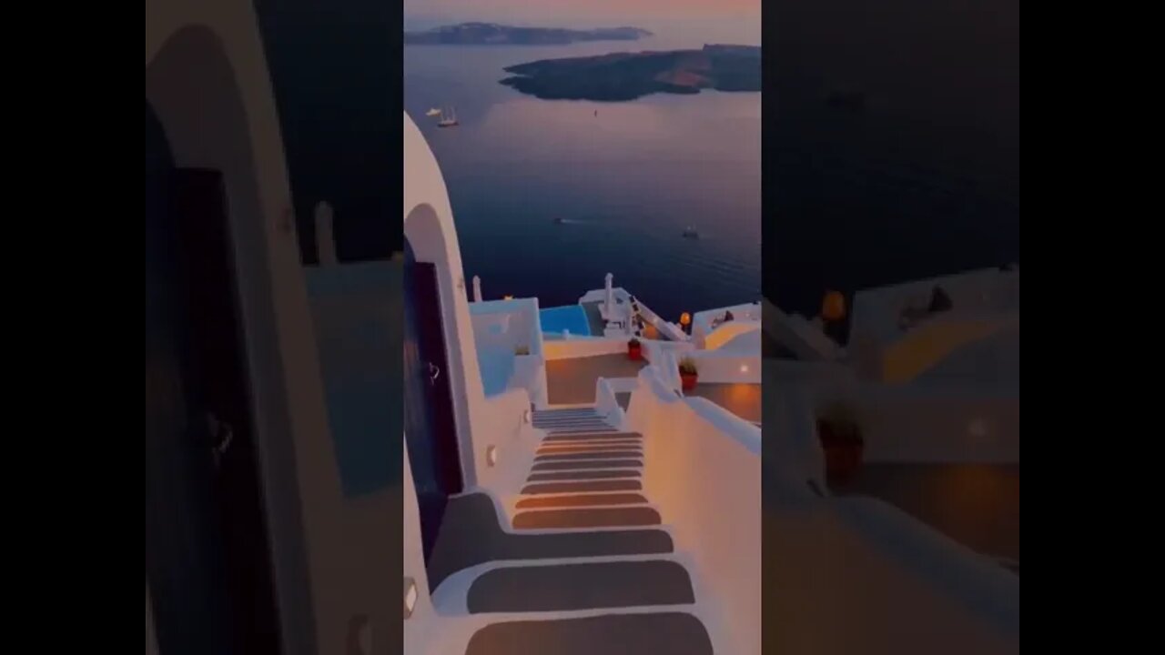 📍Santorini, Greece 🇬🇷