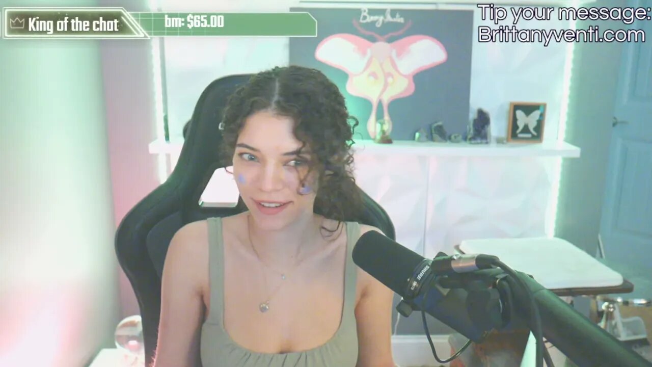 Brittany Venti Banters with chat for 20 minutes