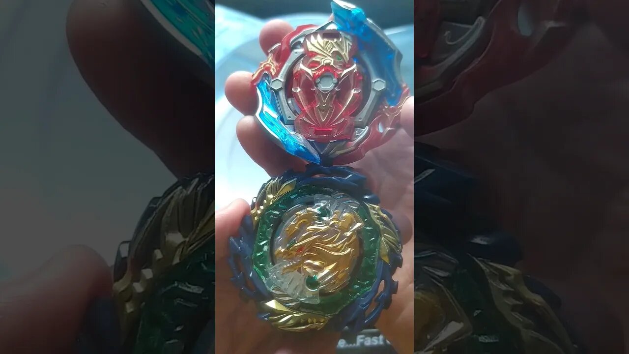 ACHILLES VS FAFNIR COM BORRACHA (batalha de beyblade) #beyblade #beybladeburst #batalhadebeyblade