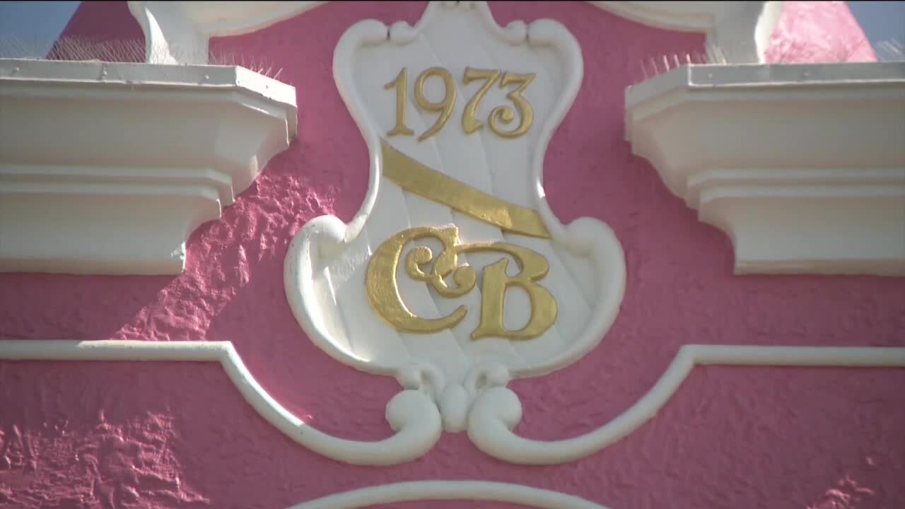Casa Bonita welcomes select few for sneak peek of refurbished restaurant