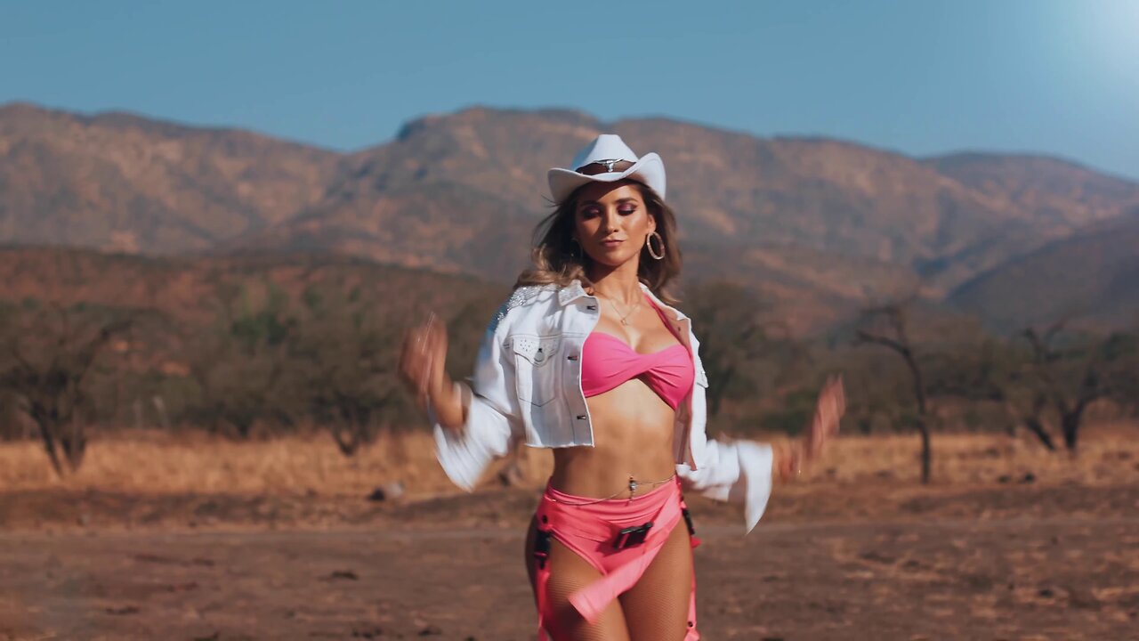 Nina La Que Brilla - Falso Malo
