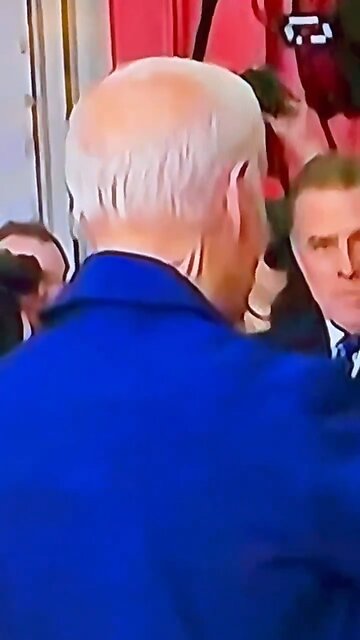 what's wrong with Joe Biden's neck ?? Skin doesn't do that when you scratch