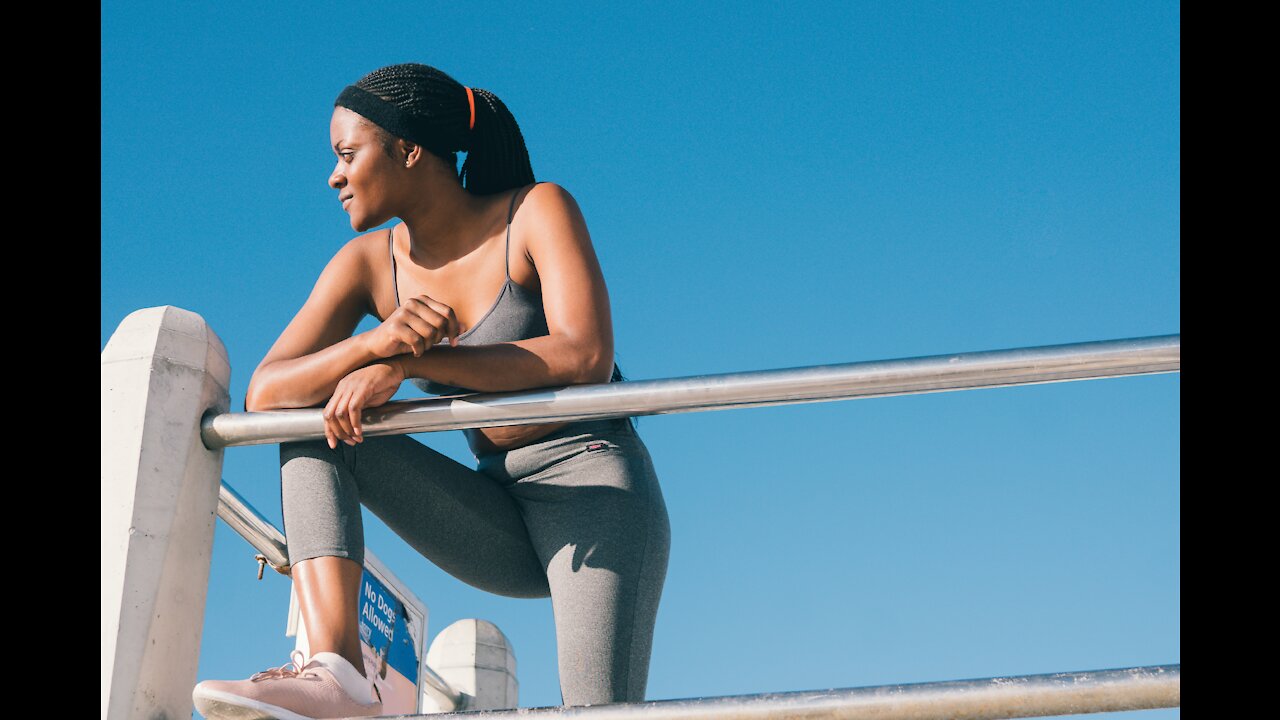 A sequence of leg stretching exercises 🏃🏼♀️