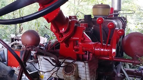 Levers on a 560 Farmall