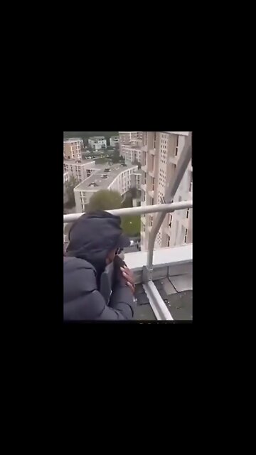 THUG SNIPER WITH RIFLE ON ROOF TOP🔫🃏TARGET’S FRENCH CITIZENS🚷♨️🐚💫