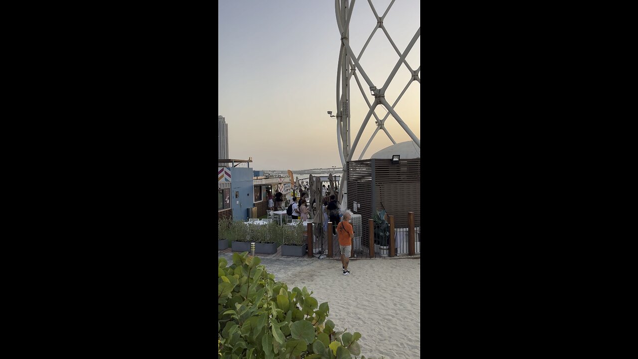 Dubai Beach (jbr marina)