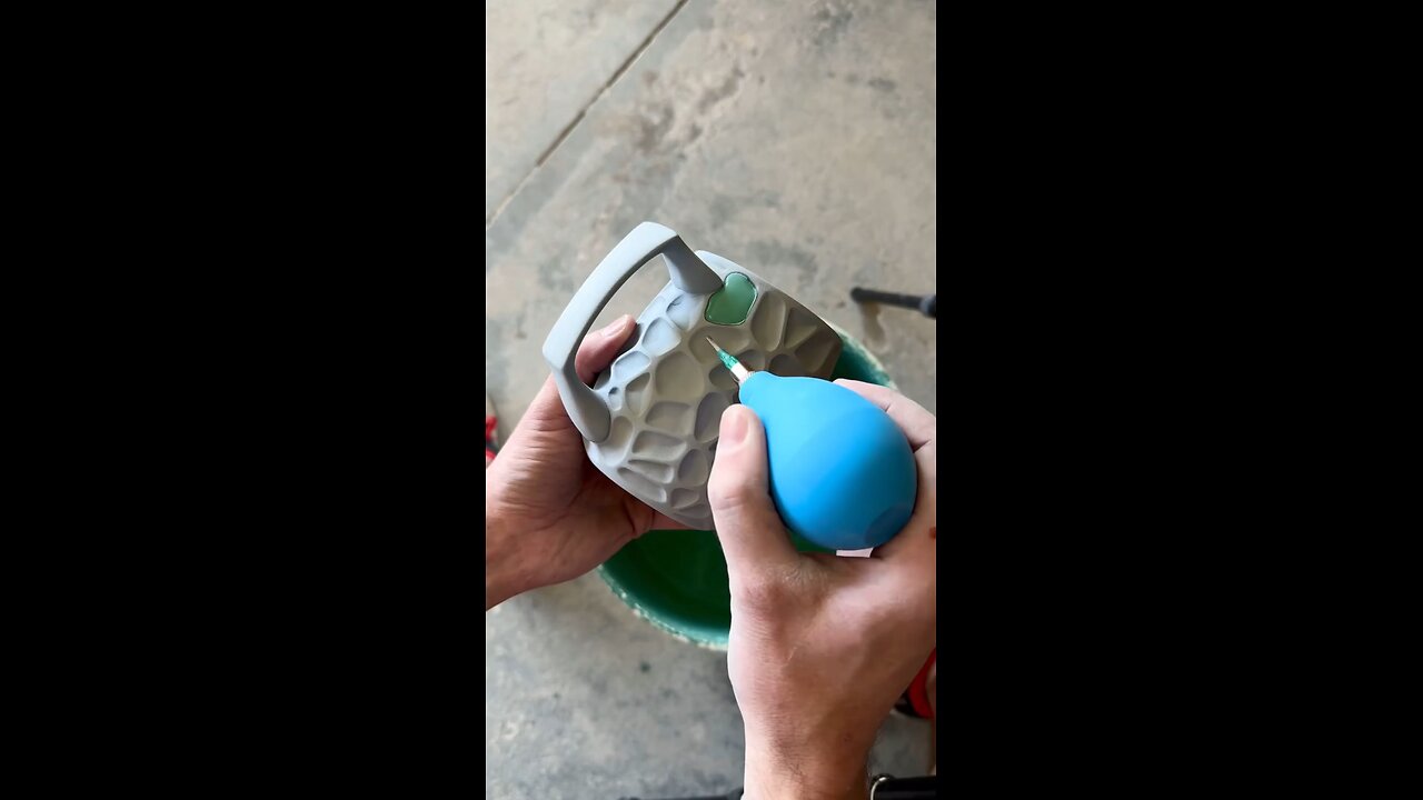 Glazing a mug