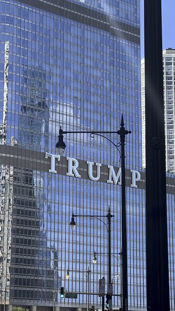 Trump Tower Chicago downtown