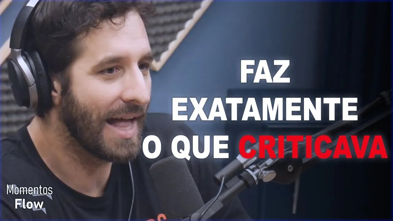 FELIPE NETO É BISCOITEIRO! | MOMENTOS FLOW