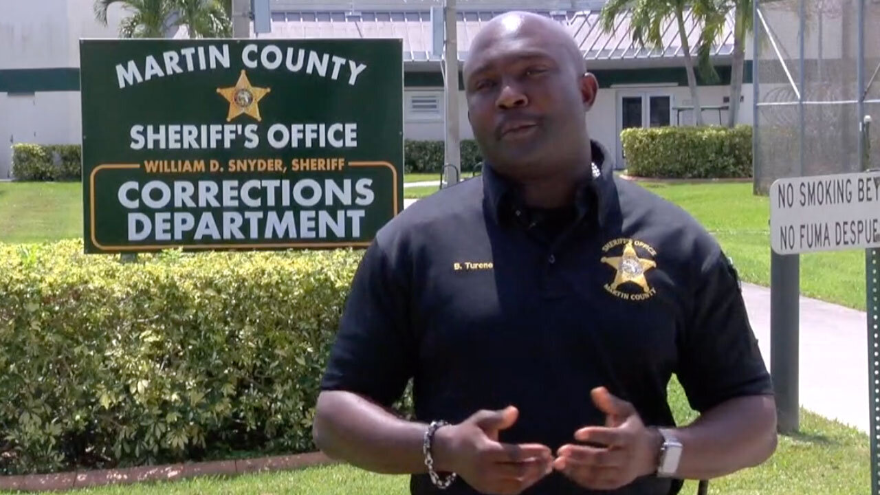 Martin County corrections deputy praised for finding bribery note