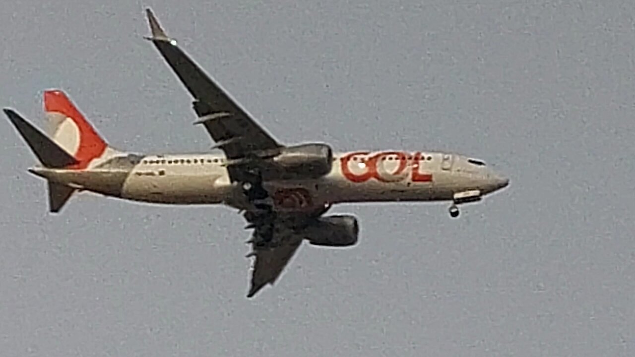 Airbus A321 PT-MXA e Boeing 737 MAX 8 PR-XML ambos vindo de Guarulhos para Fortaleza