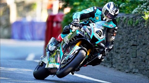 Isle of Man TT 2023 | Highlights - Superbike Race 1