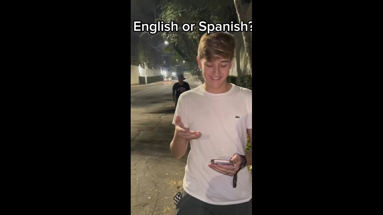 English or Spanish comedy video hd