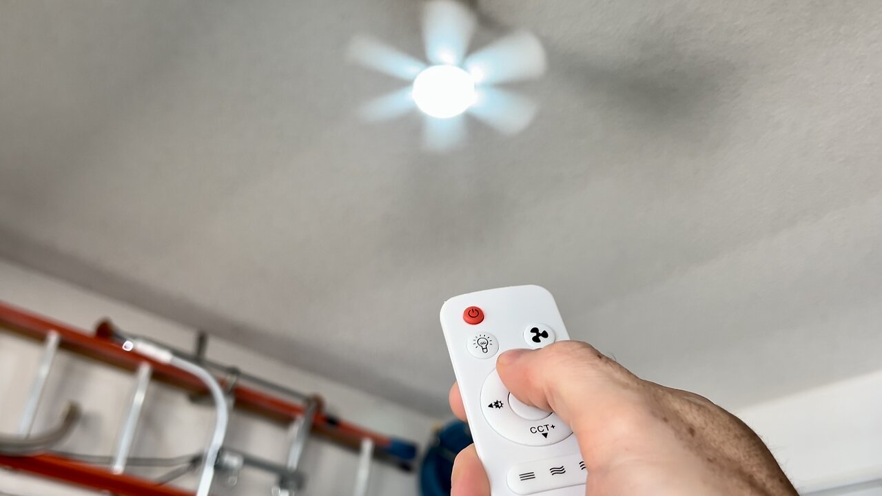 Socket Fan Light Ceiling Fans with Lights and Remote, Screw in Ceiling Fan Light for bedroom garage