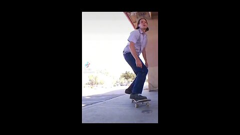 Awesome skate clip.