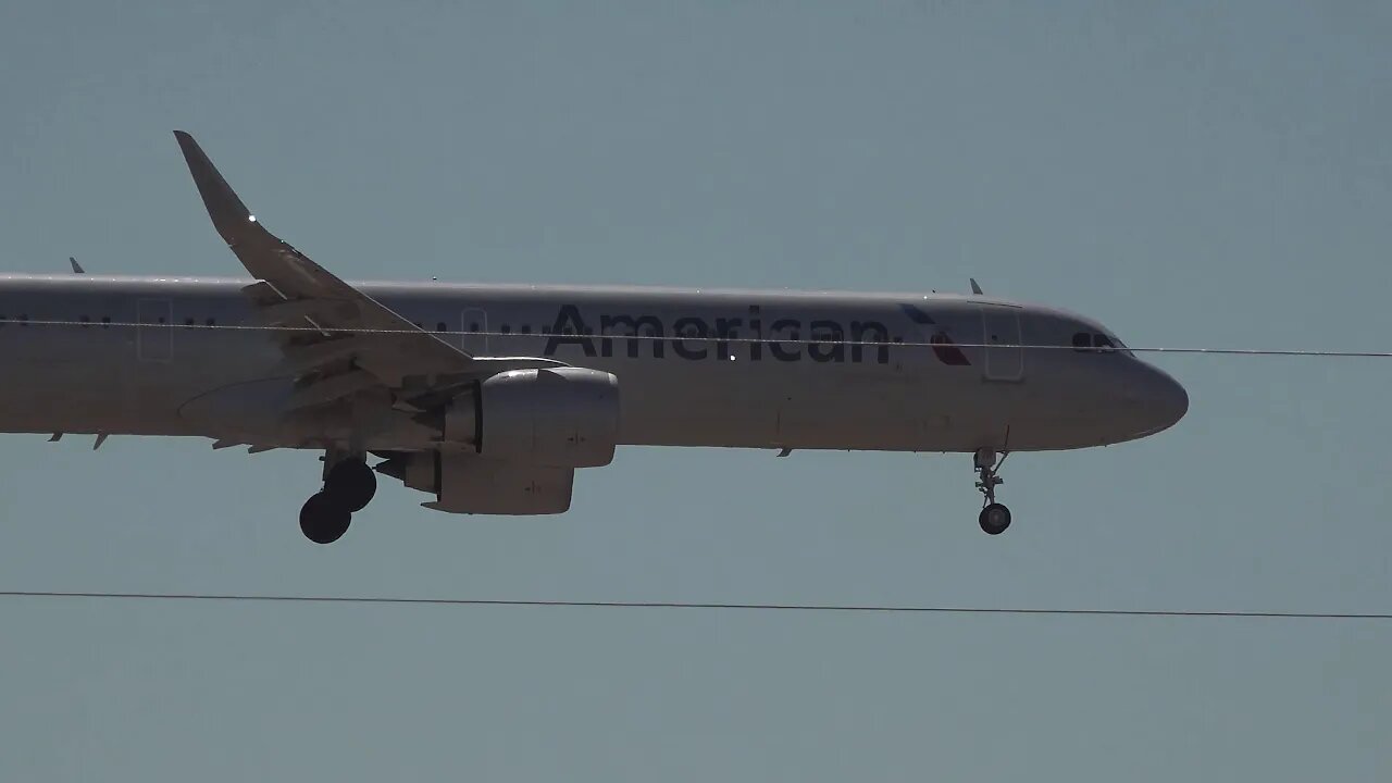 AIR TRAVEL AMERICAN AIRLINES