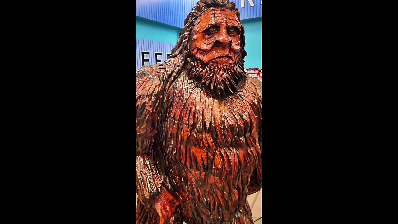 BIGFOOT STATUE BLINKS AT ME!!