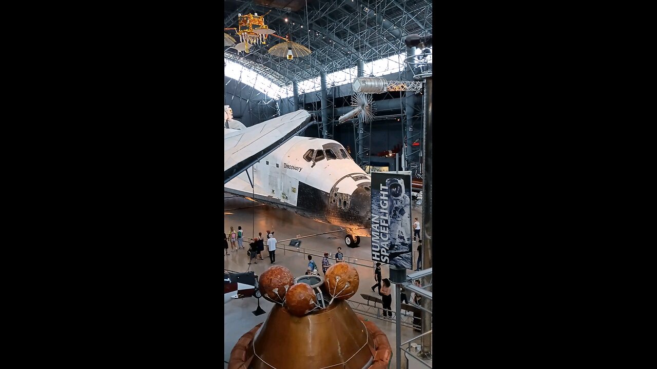 The Space Shuttle Discovery