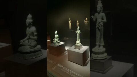 타라, 연화수보살, 미륵보살, 국립중앙박물관, 마흐디, 시아파, 1겁, 용화수아래, 용화전, 미륵전, 반가상, 열반경, 미래불, 56억 7천만 년, 도솔천, 중생, 미륵삼부경