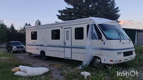 RV Life - Another day closer to finishing the roof!