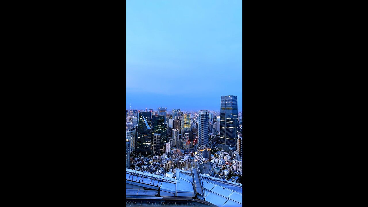 Experience the mesmerizing transition of Tokyo from dusk to dark night