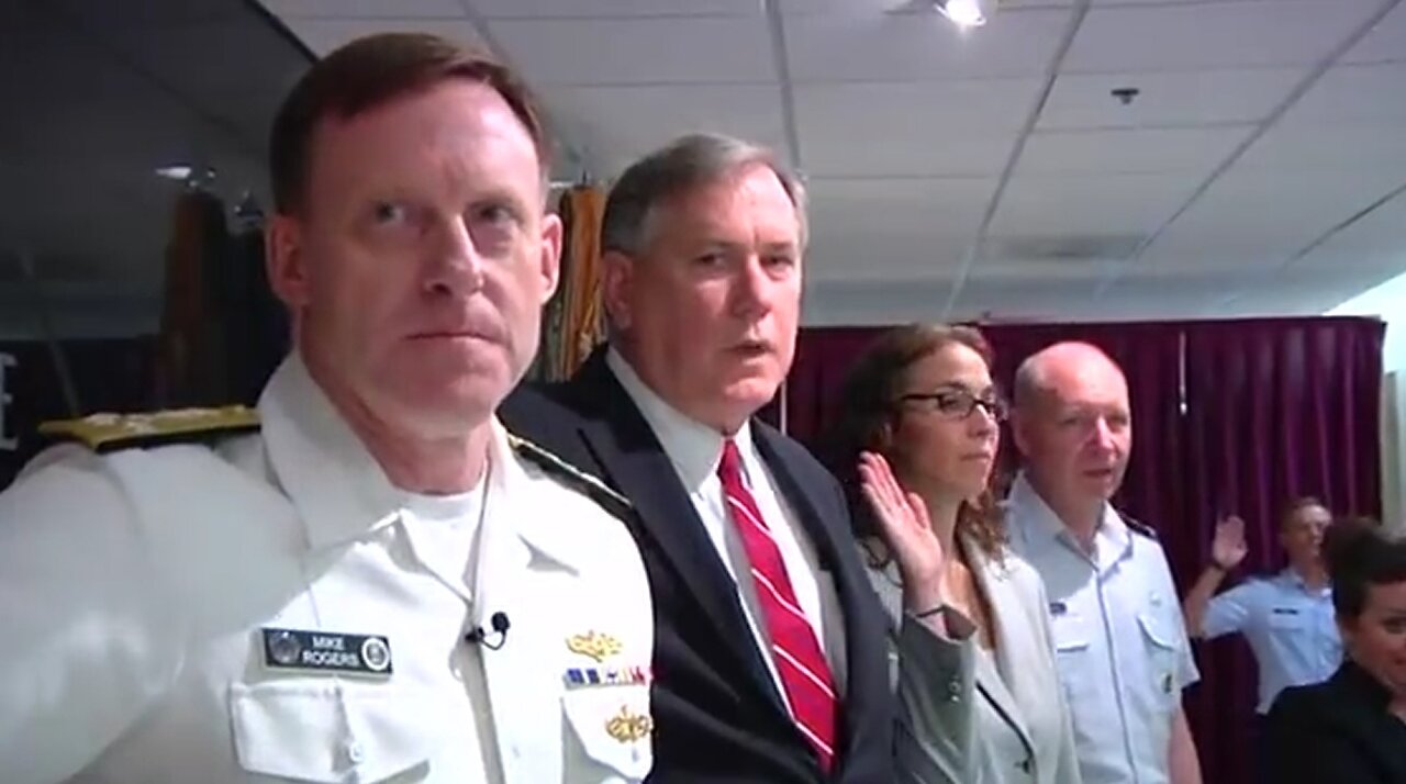 2015: DIRNSA ADM Mike Rogers - Oath of Office (With Spanish Subtitles)