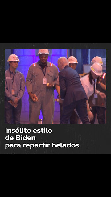 Biden se pone en una pose incómoda para repartir helados