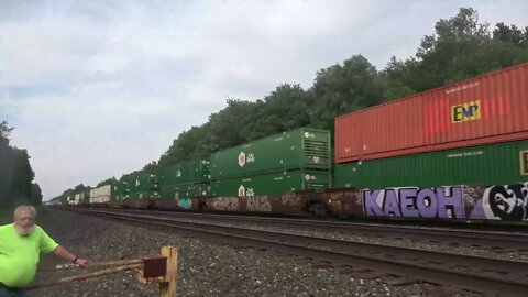 2 NS & 1 UP pull this intermodal