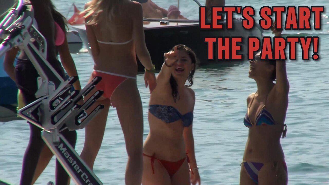 Apartment Girls Lets Start the Boat Party 4K HD #bikinis #boatparty #beachvibes #partytime