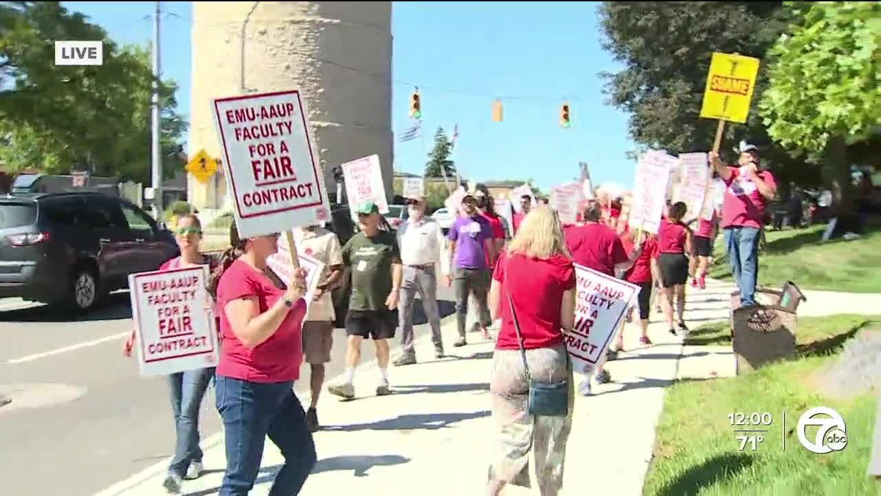 Eastern Michigan University faculty members on strike